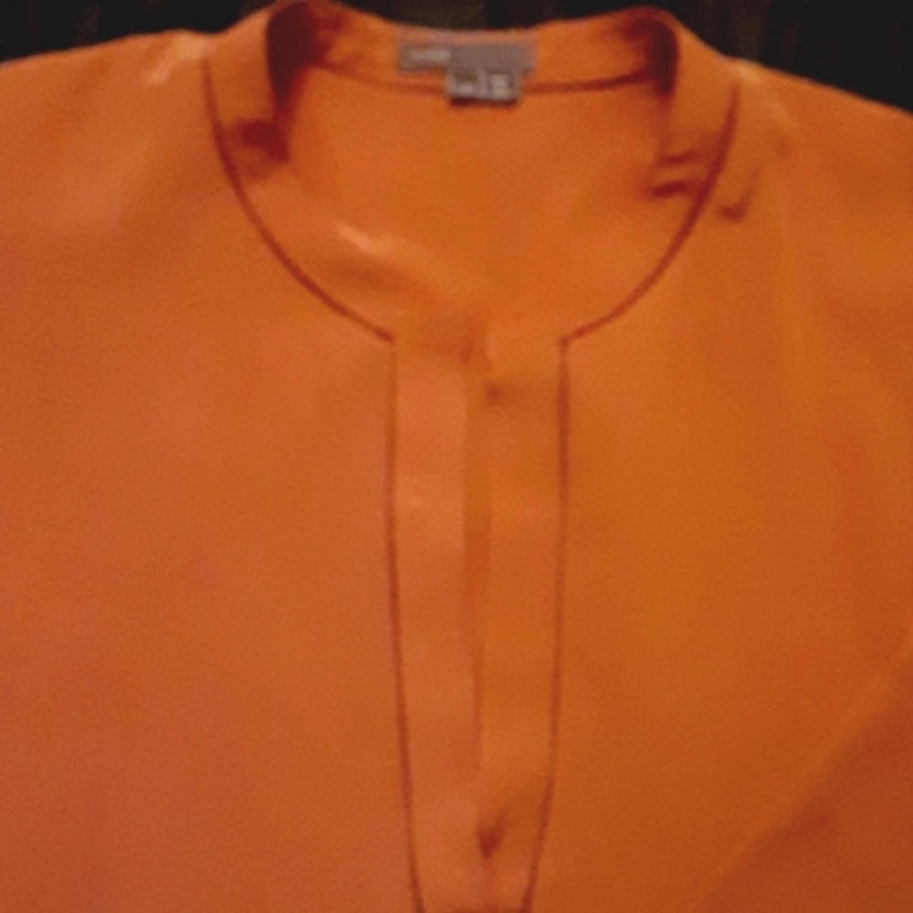 VINCE Silk Chedron Color  L  Blouse. Blouse Looks Better in reality. than in Pic